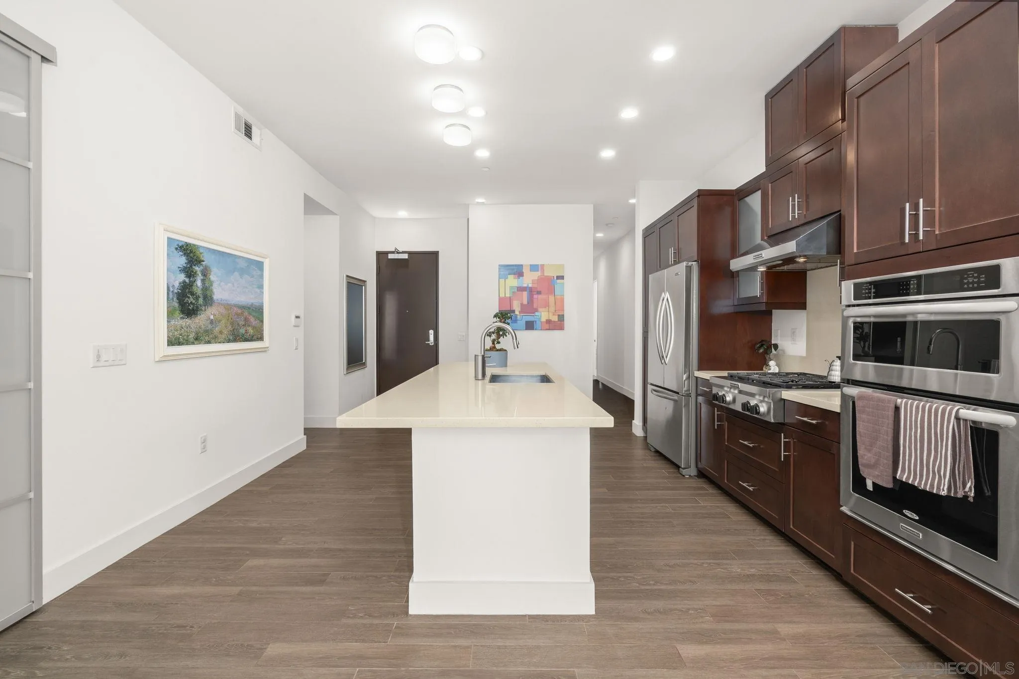 Photo #6: 250035319 Listing 