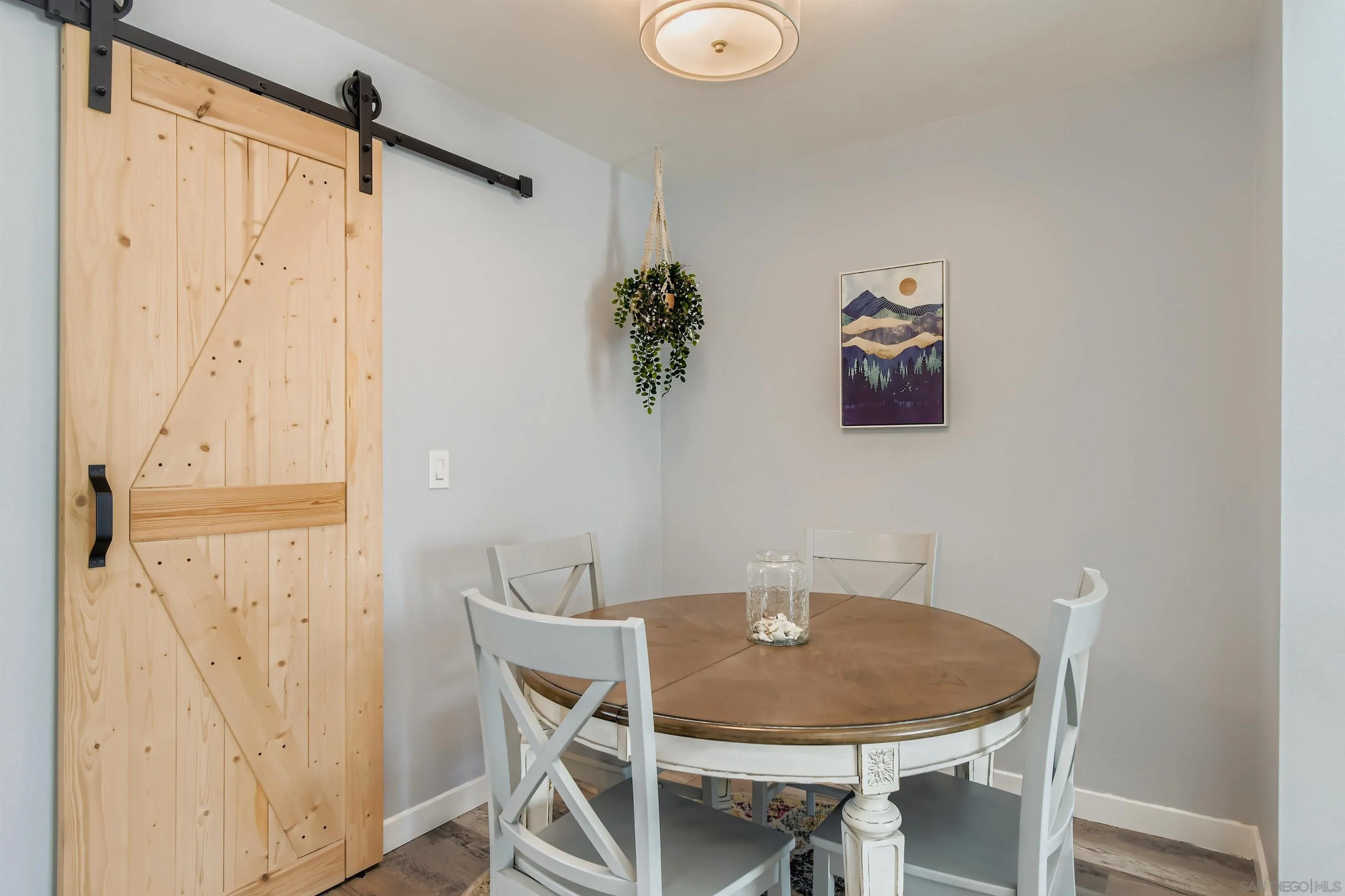 Photo #6: 250035327 Listing 