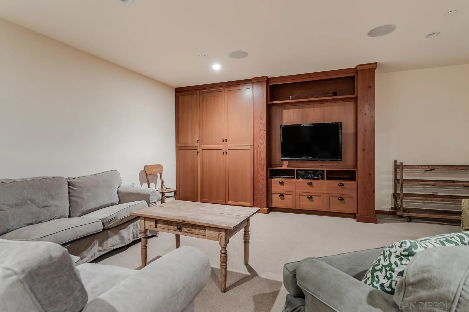 https://cdn.realtyfeed.com/cdn/127/250035328/b4030855aae7f29c29687e760205884b.webp