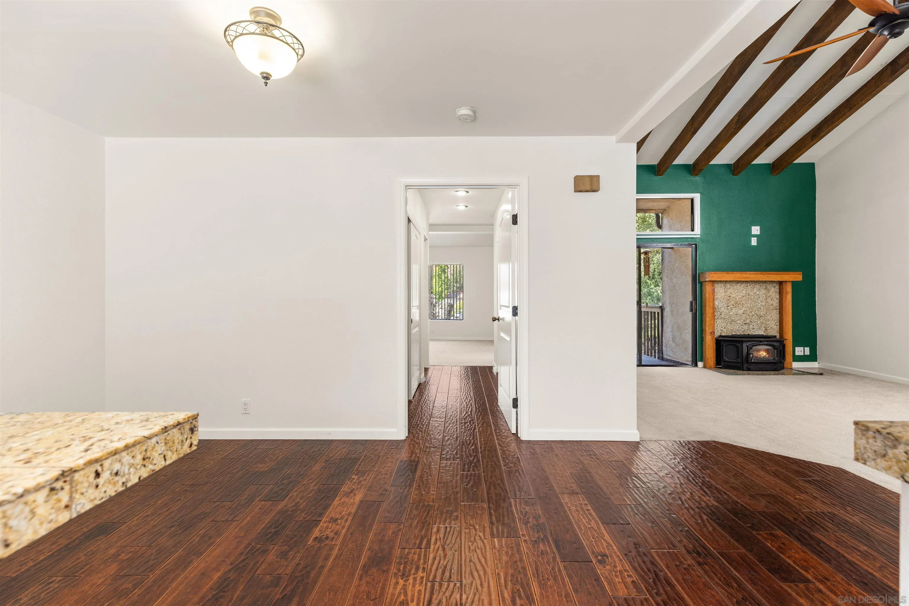 Photo #15: 250035329 Listing: Photo #15