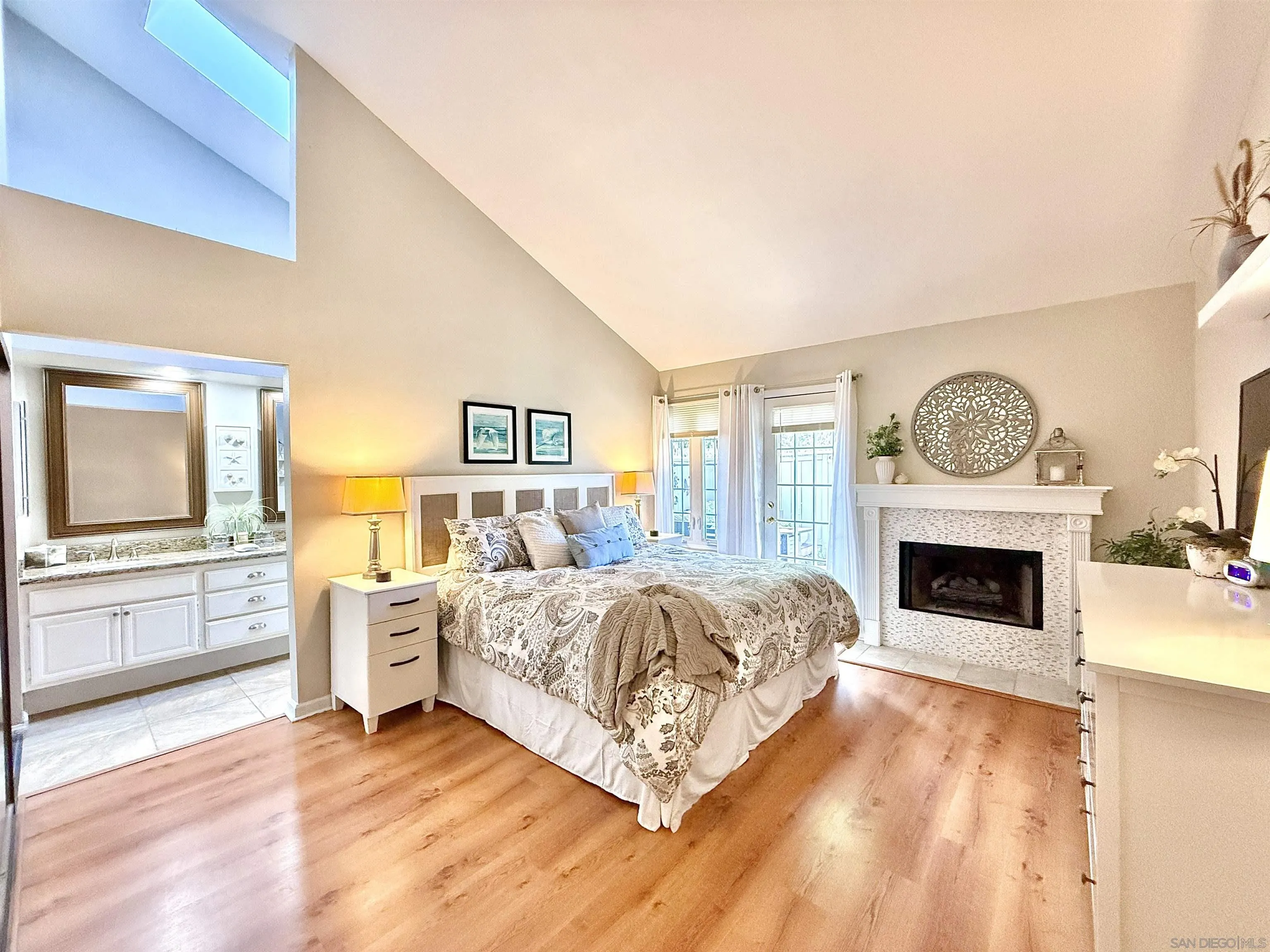 Photo #11: 250035334 Listing: Photo #11