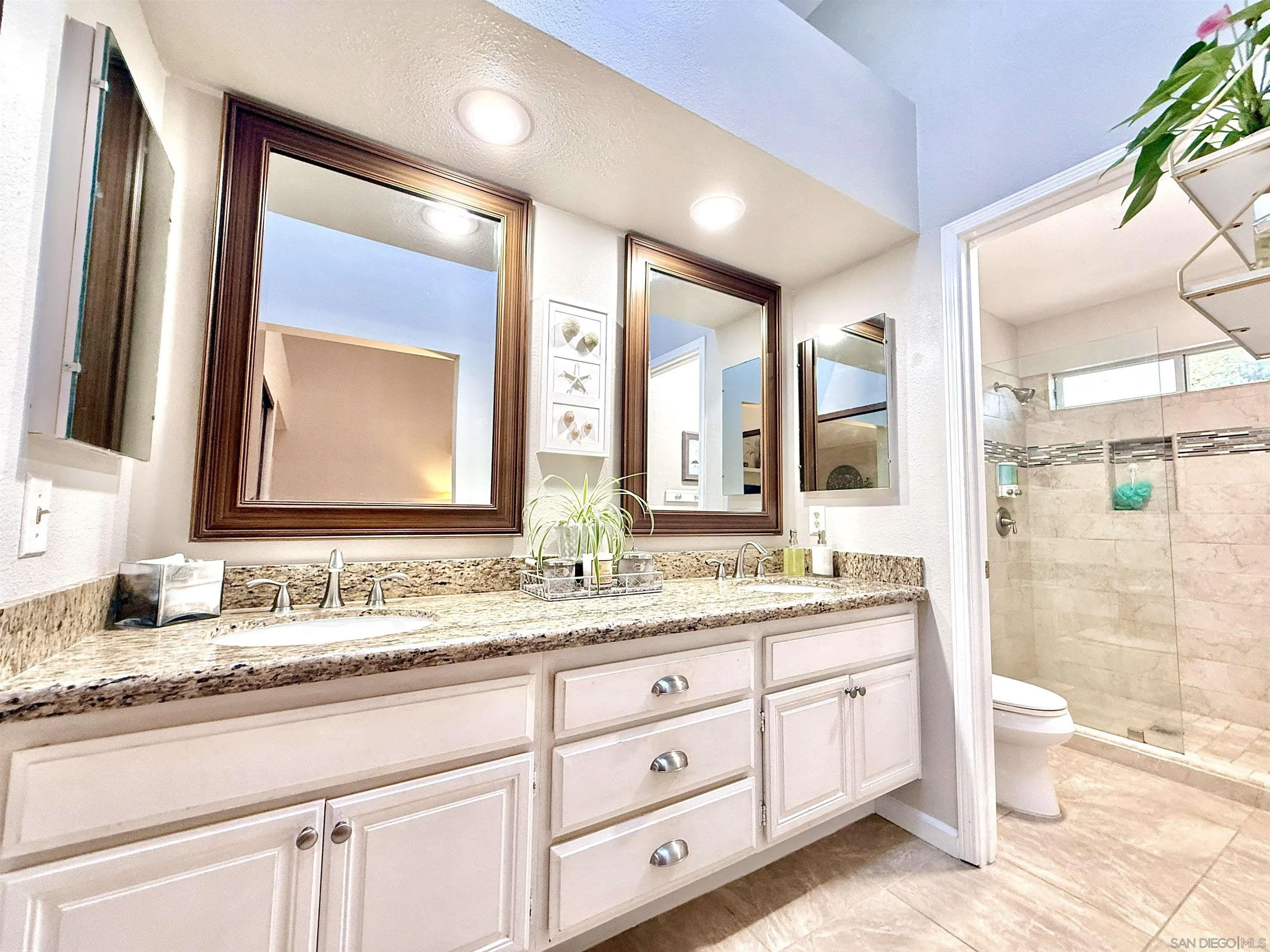 Photo #13: 250035334 Listing: Photo #13