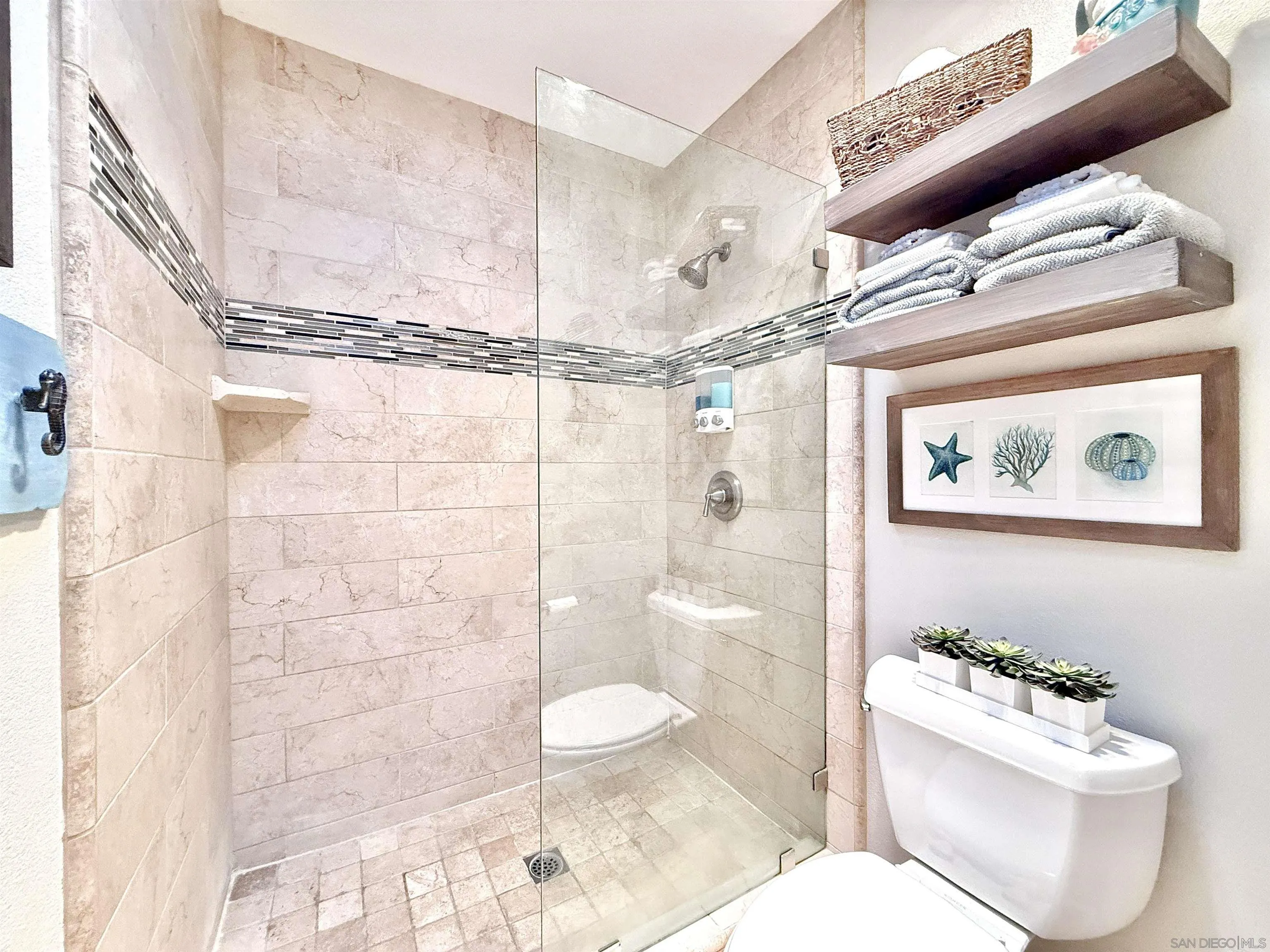 Photo #18: 250035334 Listing: Photo #18