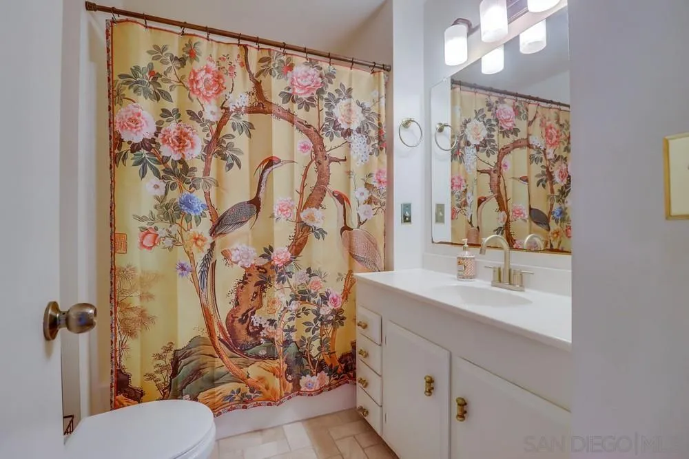 https://cdn.realtyfeed.com/cdn/127/250035338/253c786a00e8b35cd406e00aaf242a4e.webp