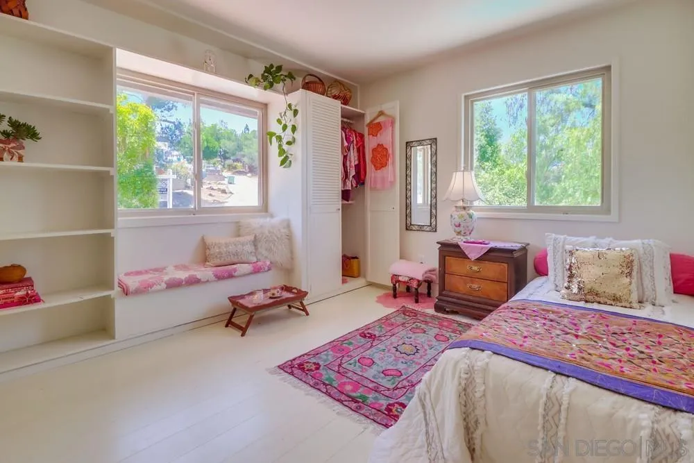 https://cdn.realtyfeed.com/cdn/127/250035338/3680e62323e0f2c21e5d47e3ec1238c4.webp