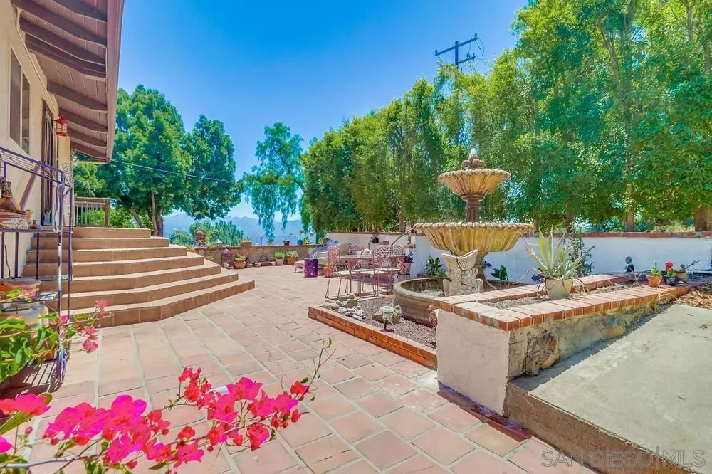 https://cdn.realtyfeed.com/cdn/127/250035338/51f519c94efa8b73cf2962bf8fa89e2f.webp