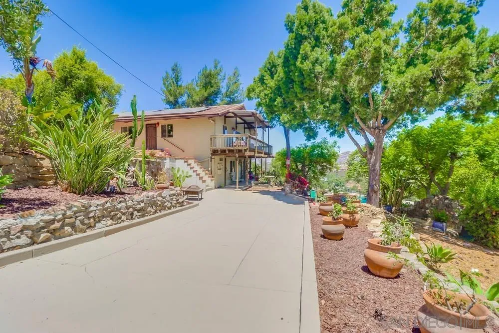 https://cdn.realtyfeed.com/cdn/127/250035338/a656ea3deed68bf2451c3b519bb912ab.webp