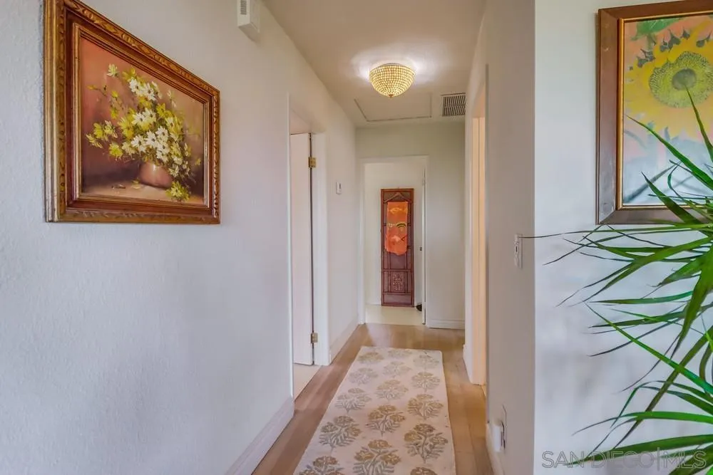 https://cdn.realtyfeed.com/cdn/127/250035338/b8f74a21804a65afaa6b83495c0207ab.webp