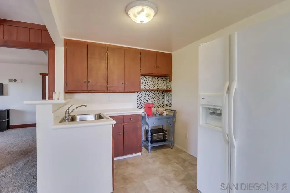 https://cdn.realtyfeed.com/cdn/127/250035338/e9c9d5d257c13ff8dff8efbc6a30e005.webp