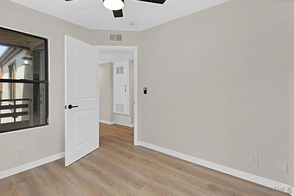 Photo #22: 250035340 Listing: Photo #22