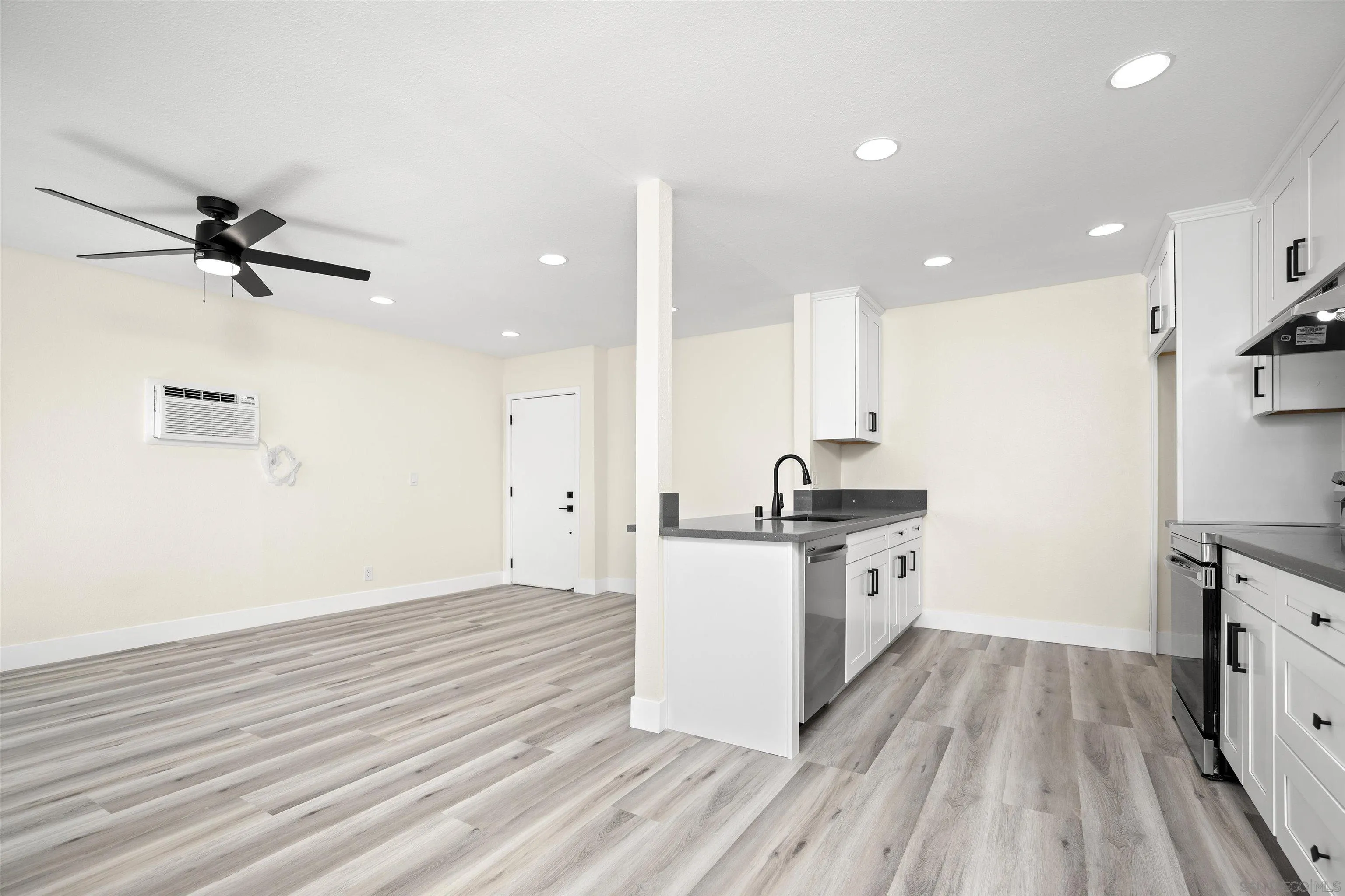 Photo #9: 250035342 Listing: Photo #9
