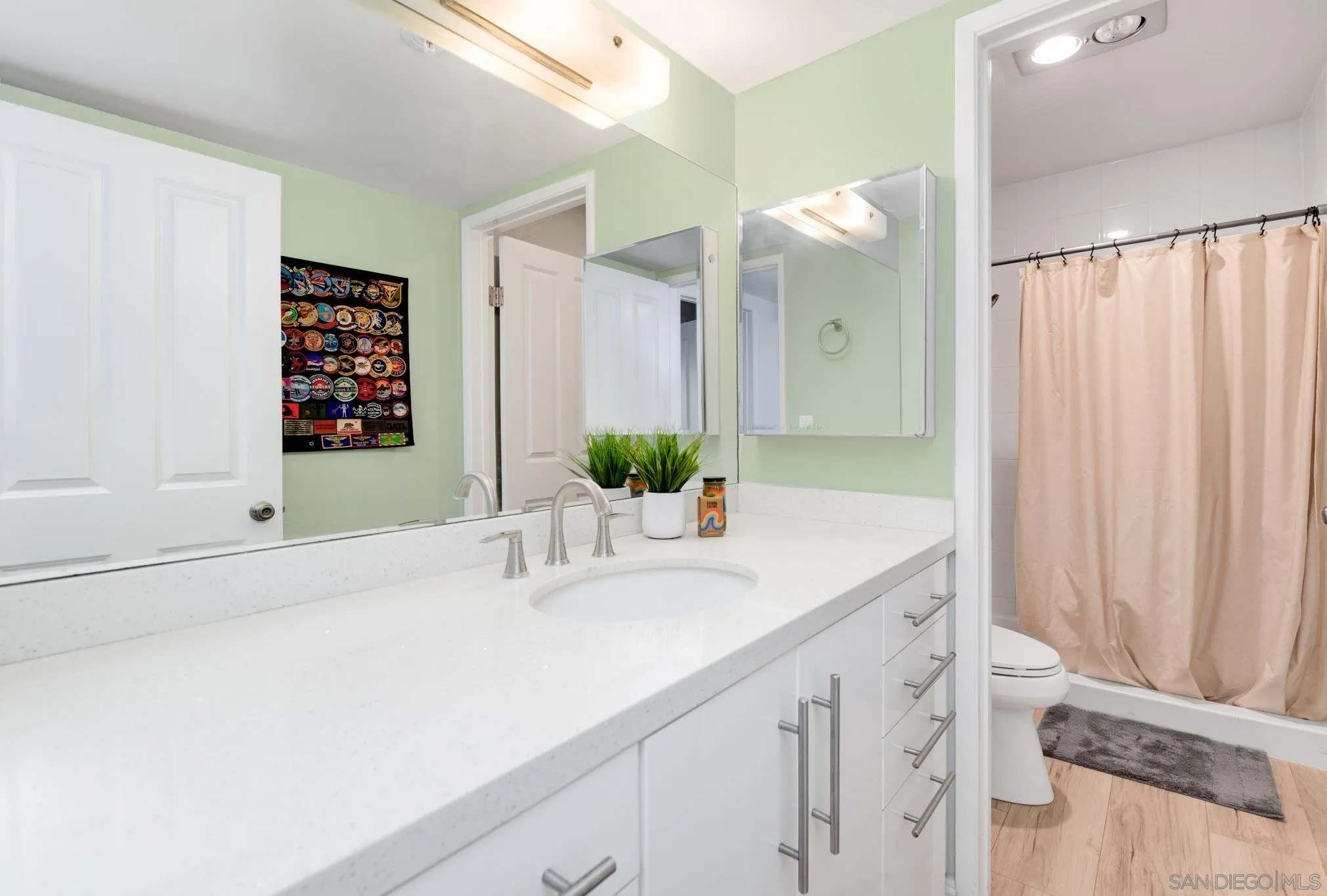 Photo #17: 250035348 Listing: Photo #17