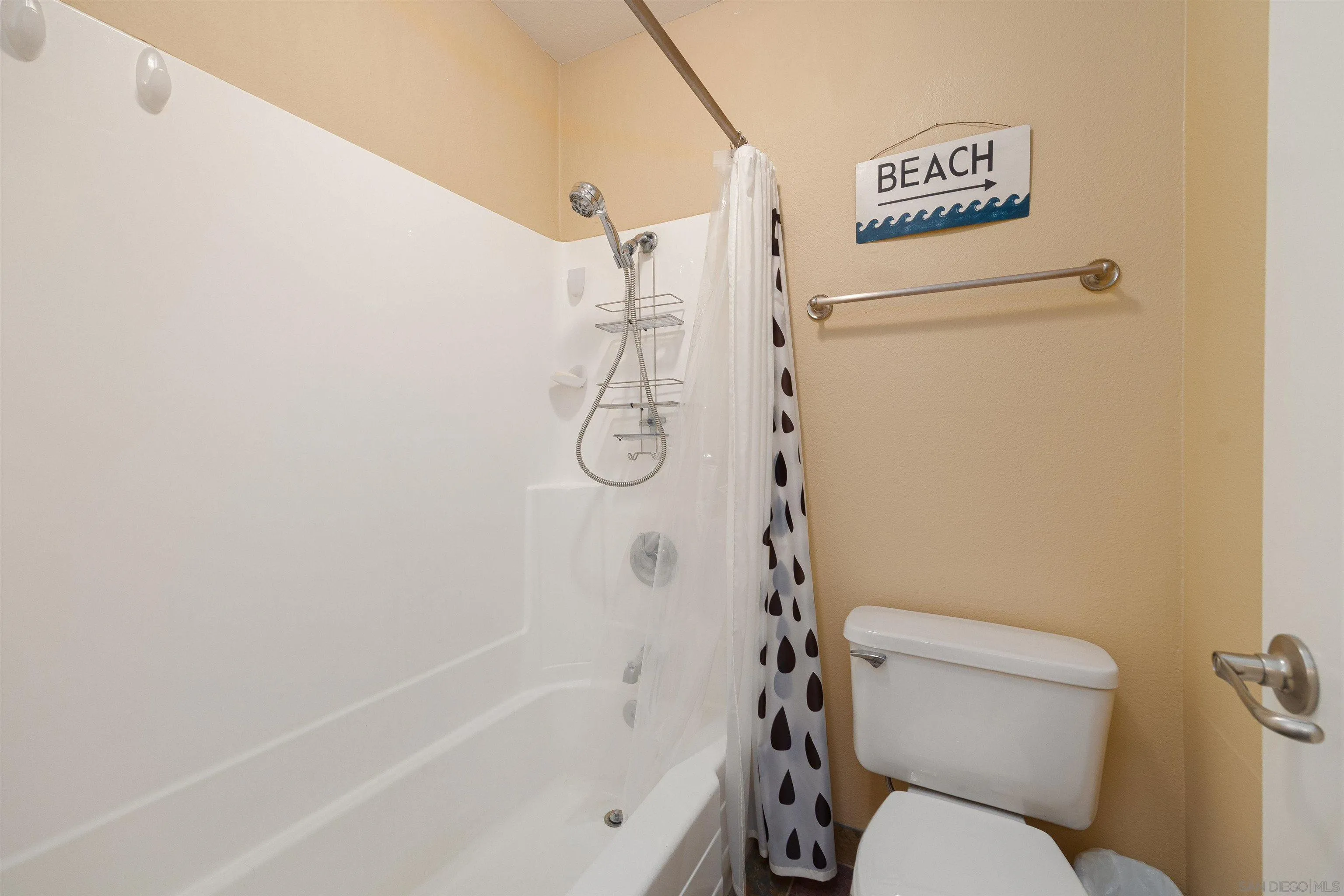 Photo #11: 250035361 Listing: Photo #11