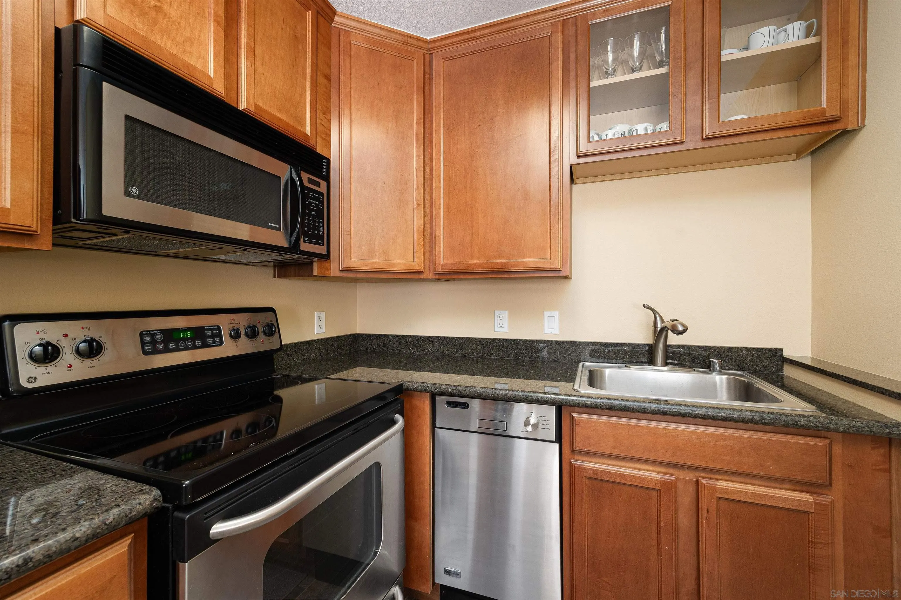 Photo #6: 250035361 Listing 