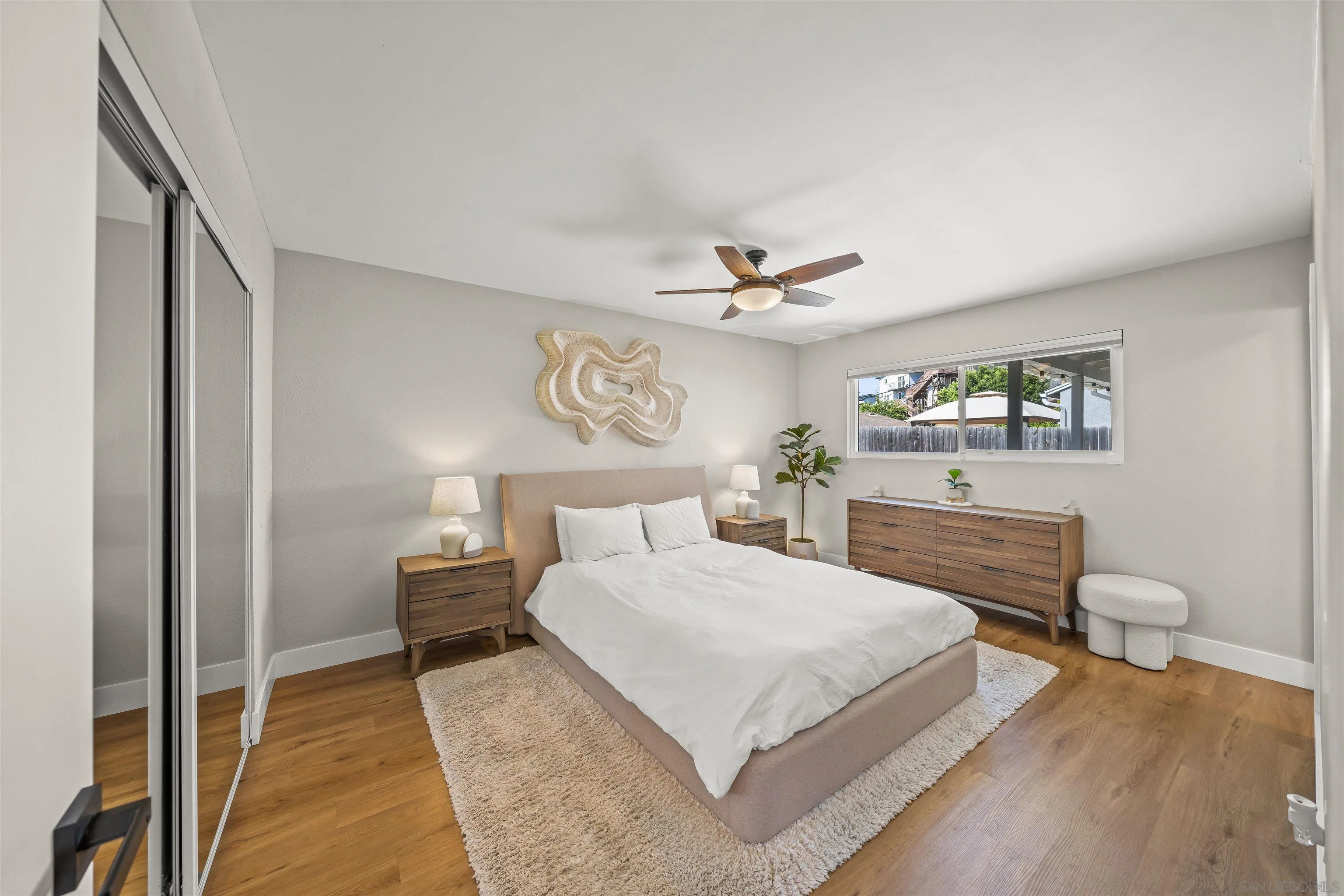 https://cdn.realtyfeed.com/cdn/127/250035365/13ece8c5f6b73bb05eb6928cf1f5ad56.webp