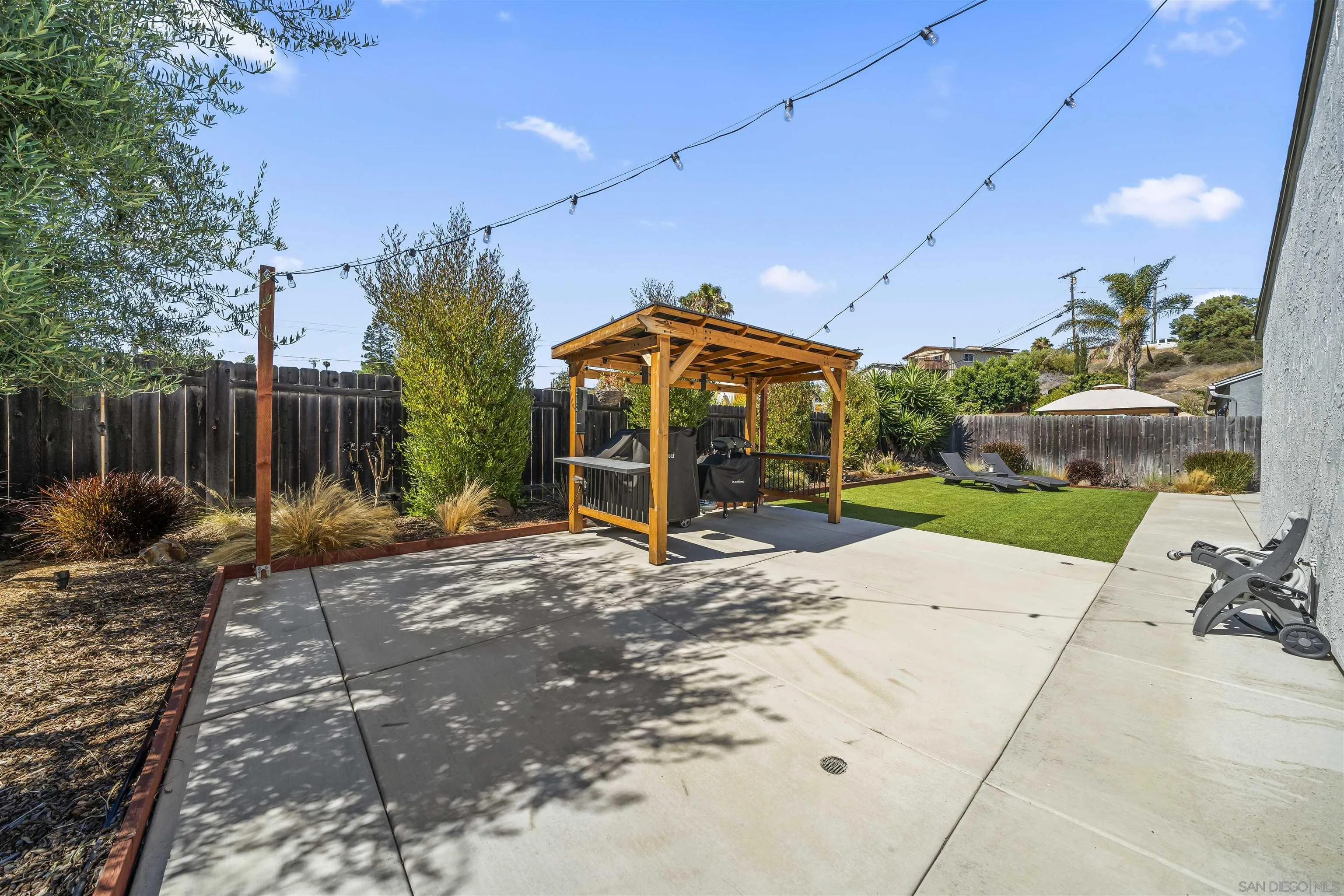 https://cdn.realtyfeed.com/cdn/127/250035365/23bca2e16a8a9196a22d71e882cfada4.webp
