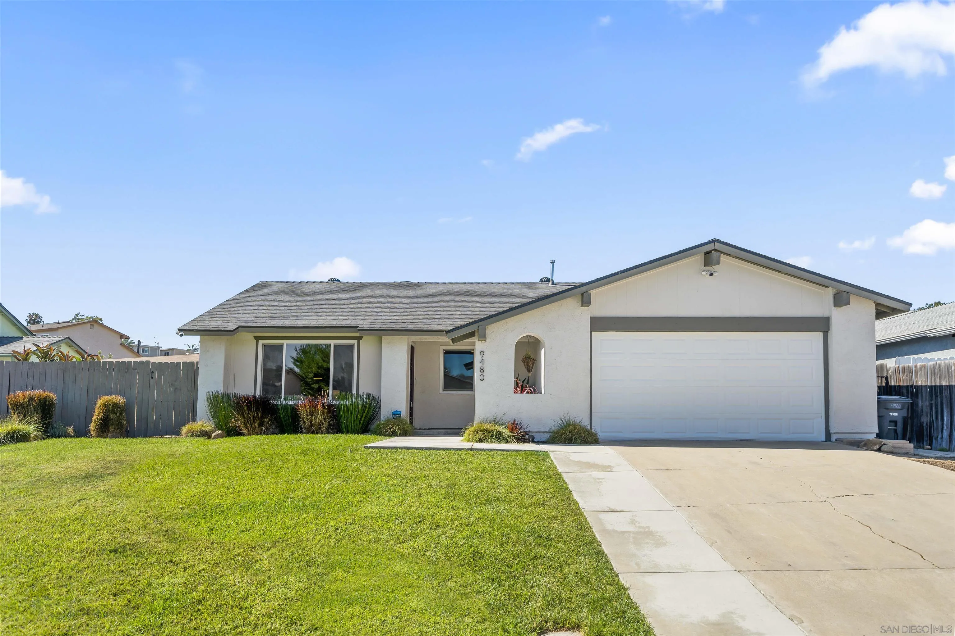 https://cdn.realtyfeed.com/cdn/127/250035365/374772d8c503555eac215cf60f4043e0.webp