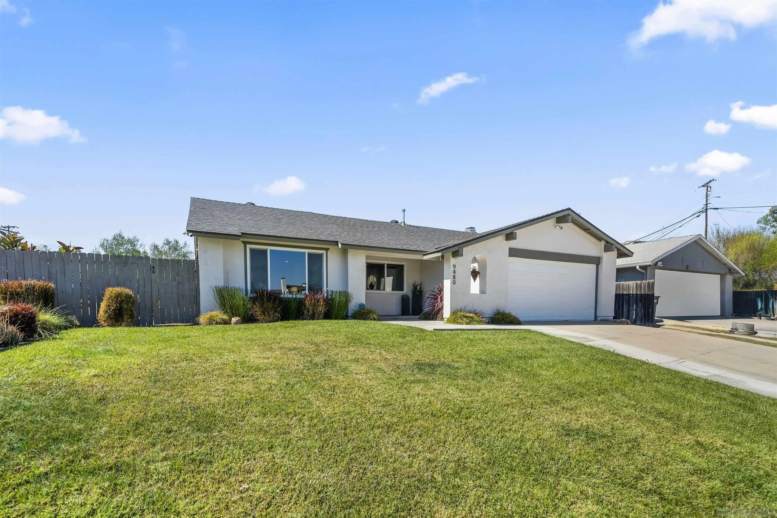 https://cdn.realtyfeed.com/cdn/127/250035365/74051c7daa0f8270e04f6ba24b404da9.webp