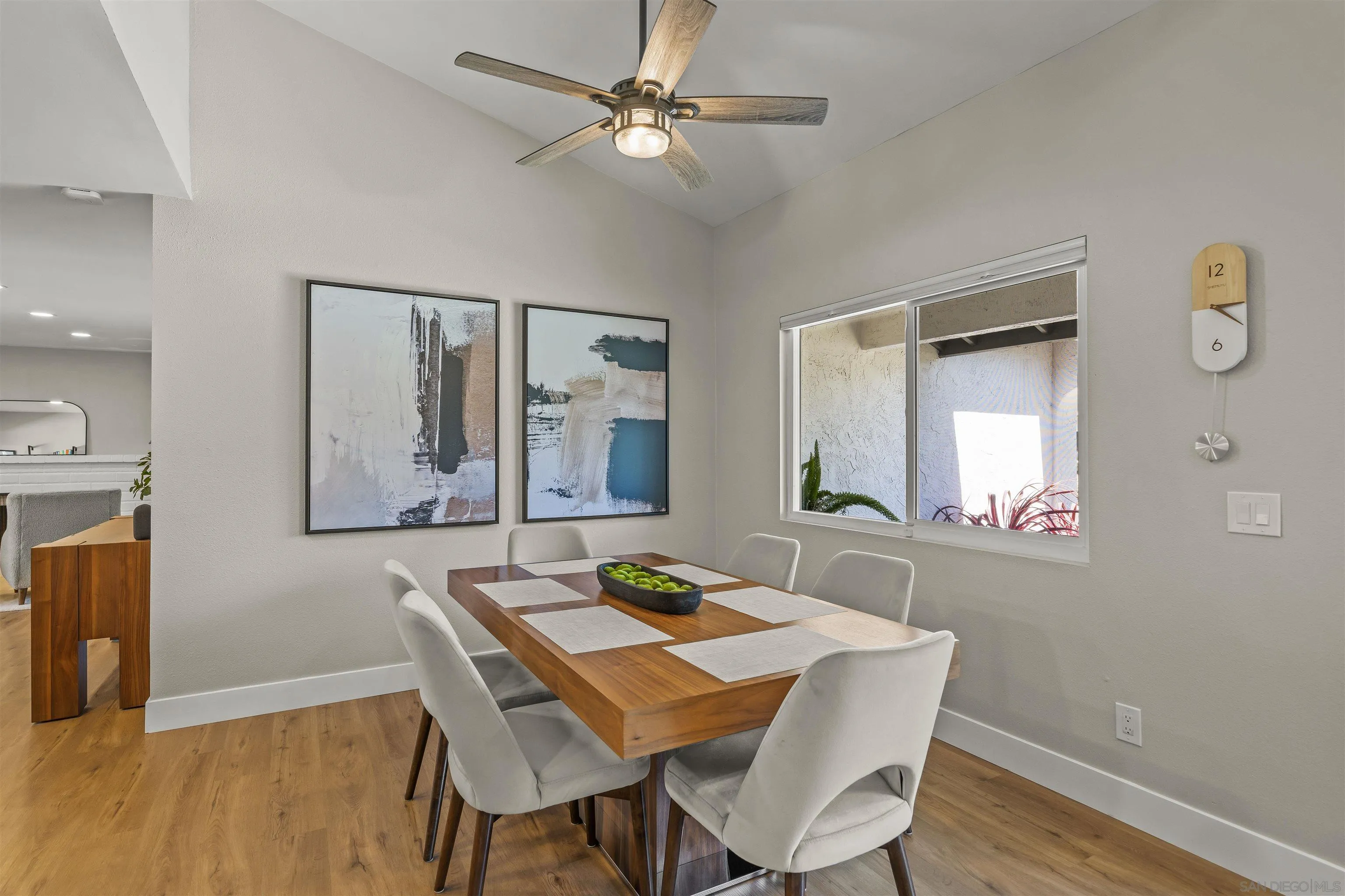 https://cdn.realtyfeed.com/cdn/127/250035365/d47675f75c4142a39f8dd69d95abe46b.webp