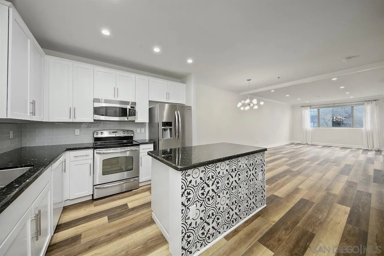 Photo #11: 250035381 Listing: Photo #11