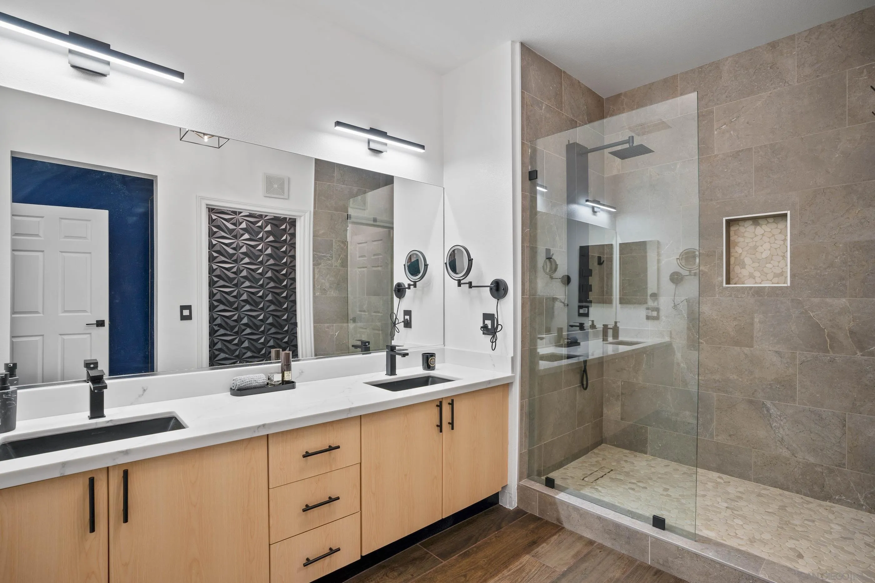 Photo #14: 250035395 Listing: Photo #14