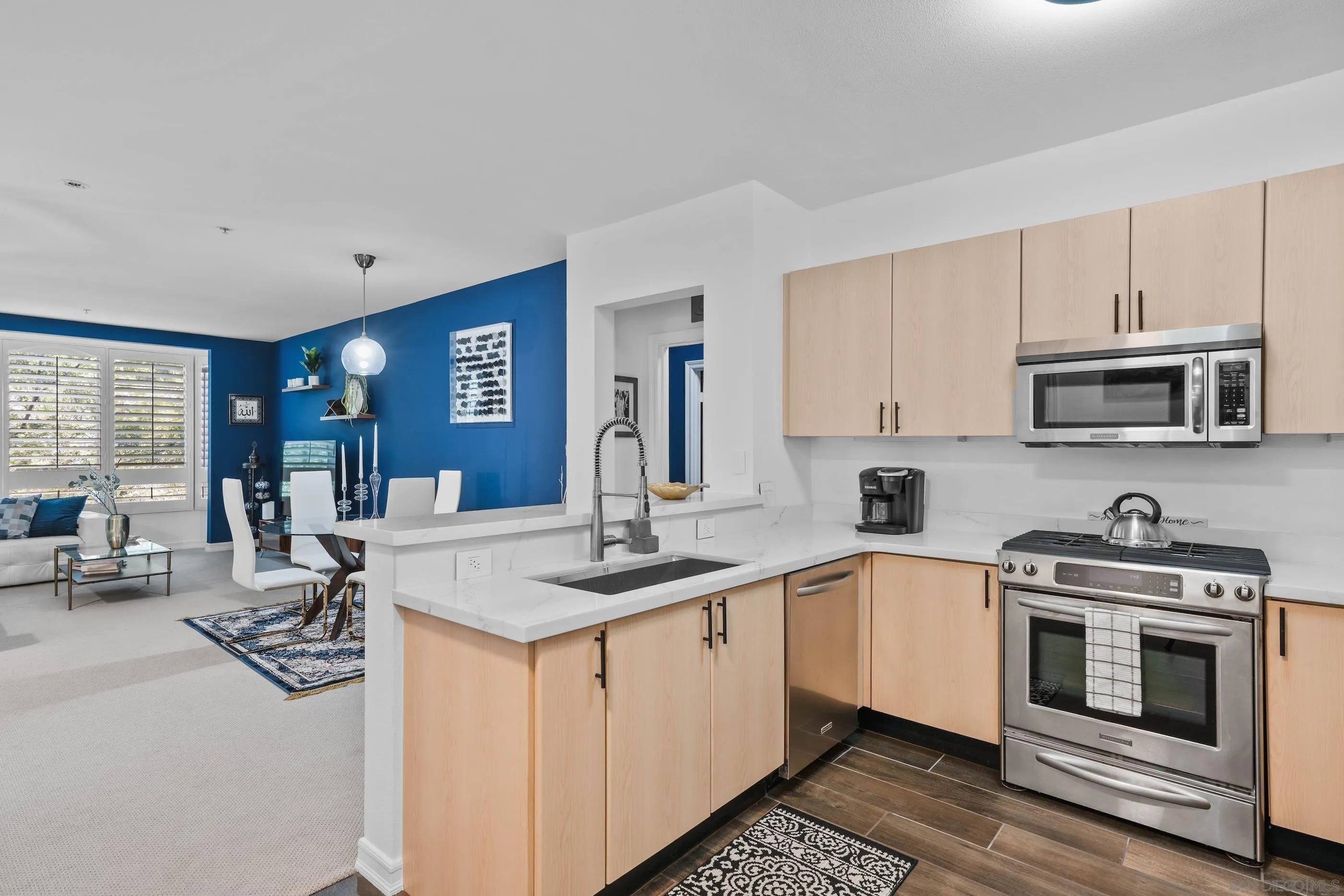 Photo #10: 250035395 Listing: Photo #10