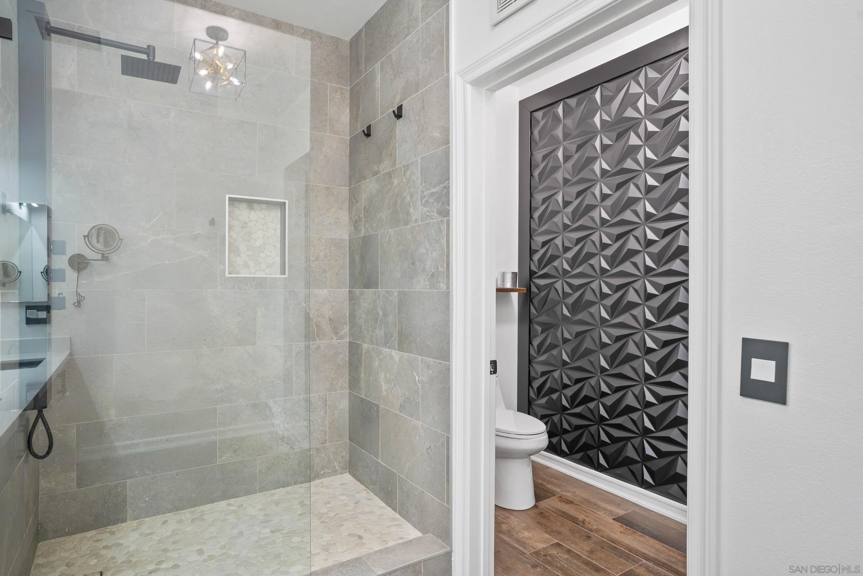 Photo #15: 250035395 Listing: Photo #15