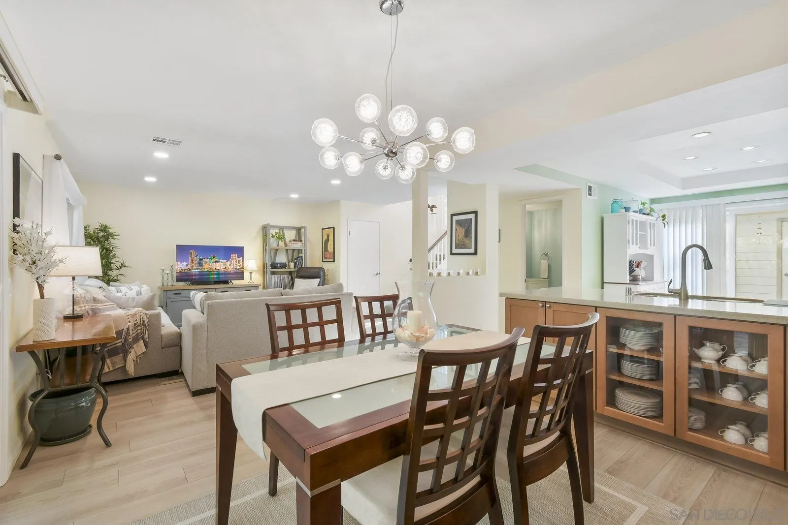 Photo #8: 250035399 Listing: Photo #8