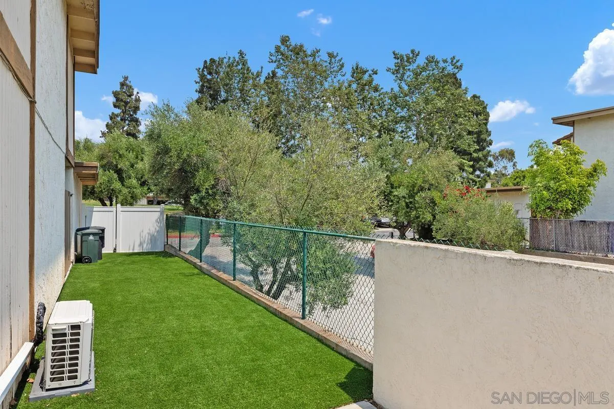 Photo #25: 250035402 Listing: Photo #25
