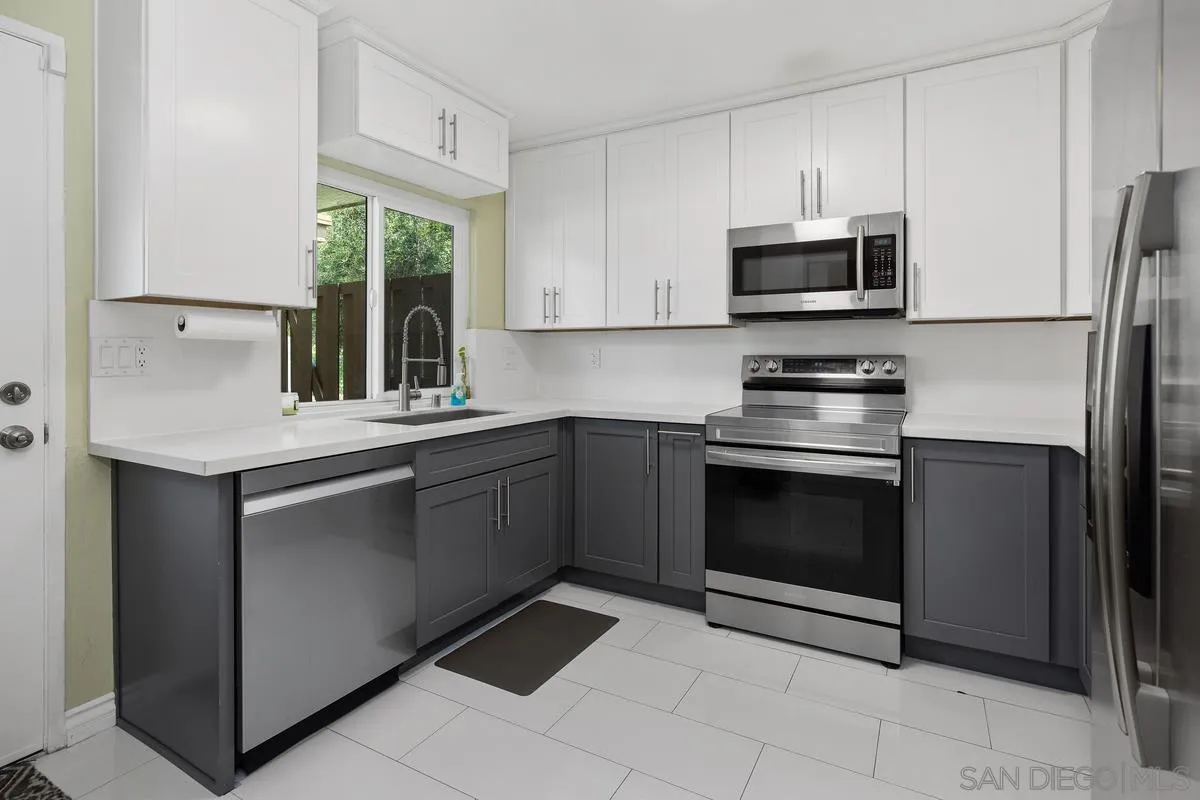 Photo #5: 250035402 Listing 