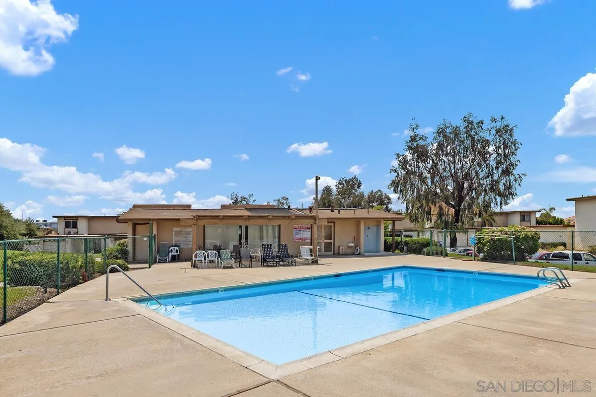 Photo #34: 250035402 Listing: Photo #34