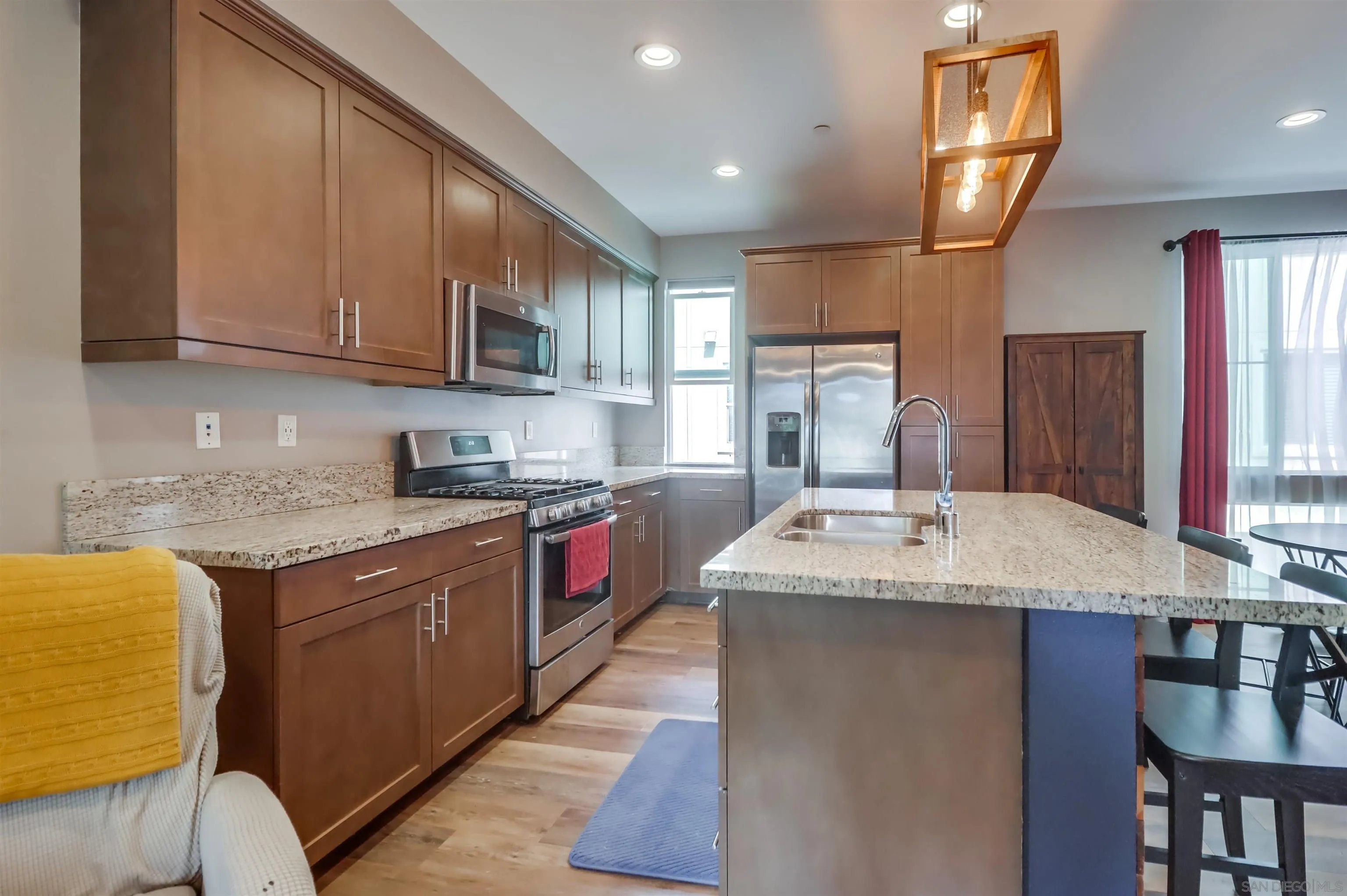 Photo #6: 250035406 Listing 