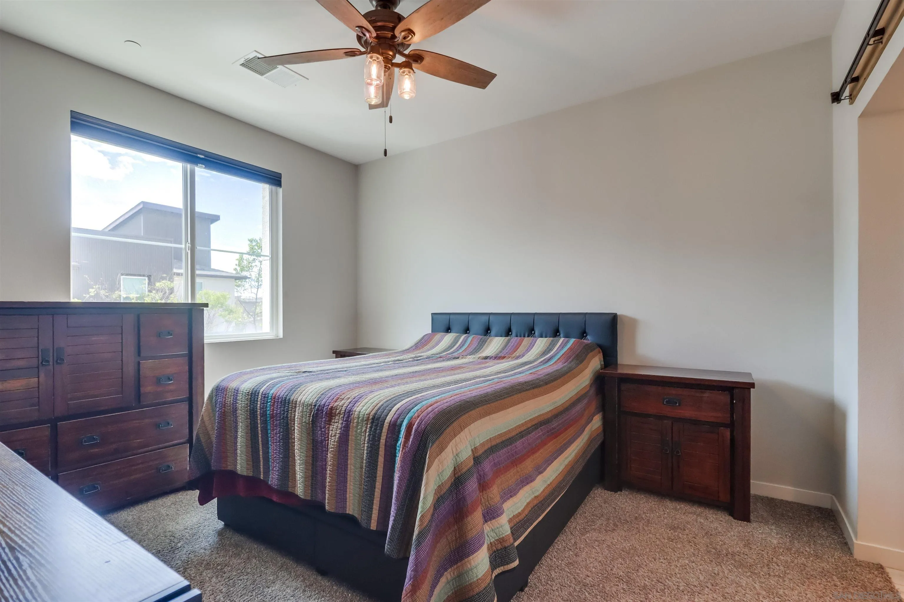 Photo #16: 250035406 Listing: Photo #16