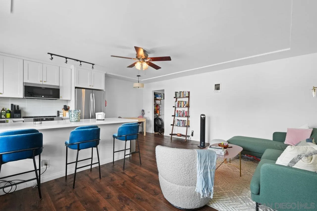 Photo #2: 250035416 Listing 