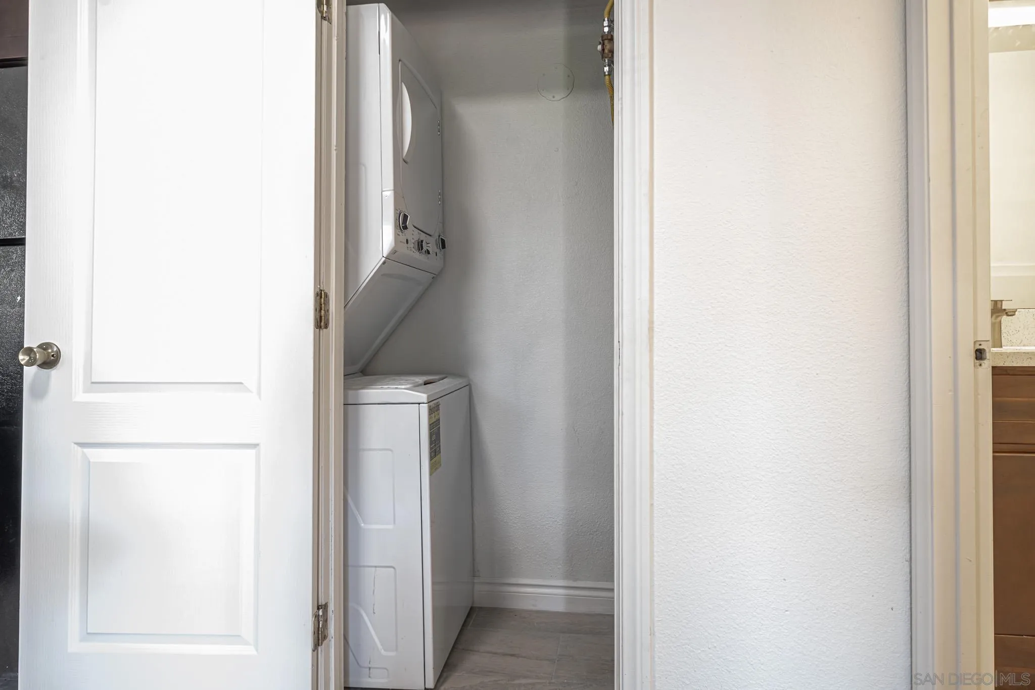 Photo #15: 250035428 Listing: Photo #15