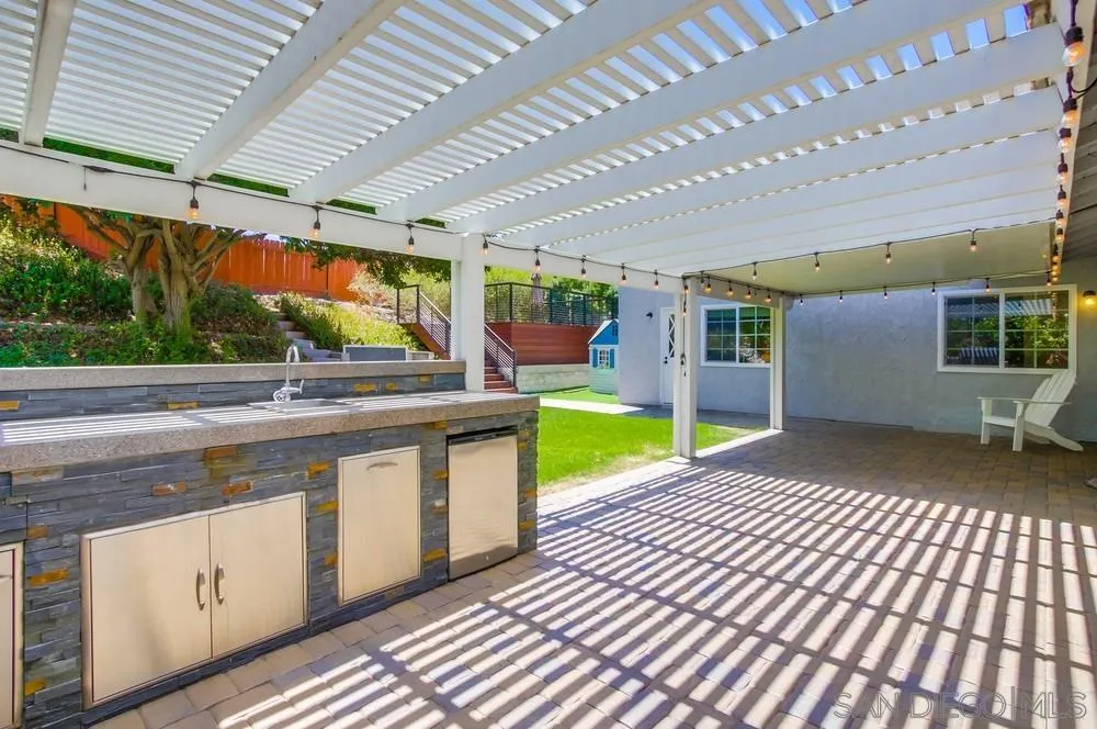 https://cdn.realtyfeed.com/cdn/127/250035430/6fd2beb95b9fe2a4c89dc3fd1b20114b.webp