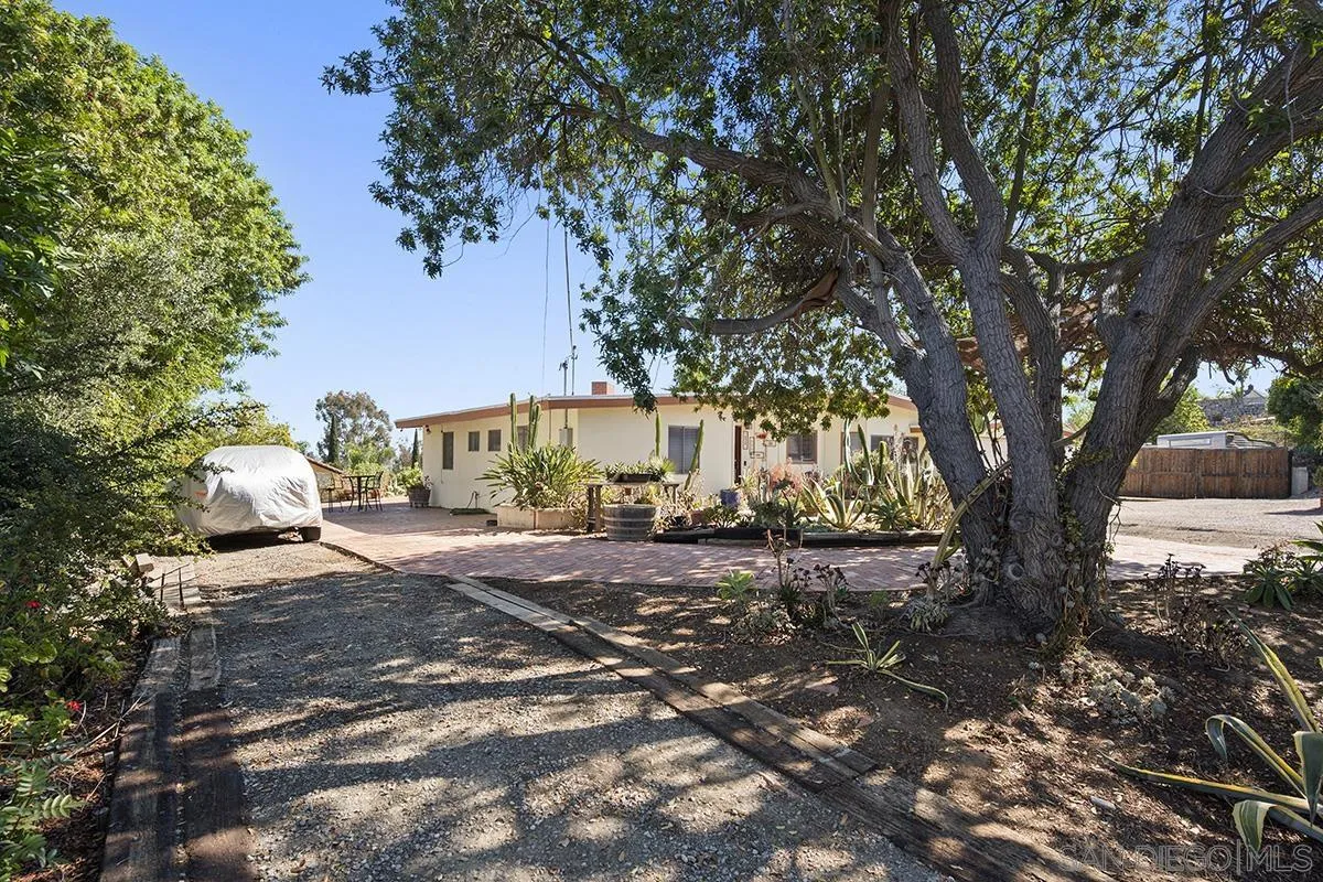 https://cdn.realtyfeed.com/cdn/127/250035438/3c4613332b6b7a0cde076bb9a29a1ab8.webp