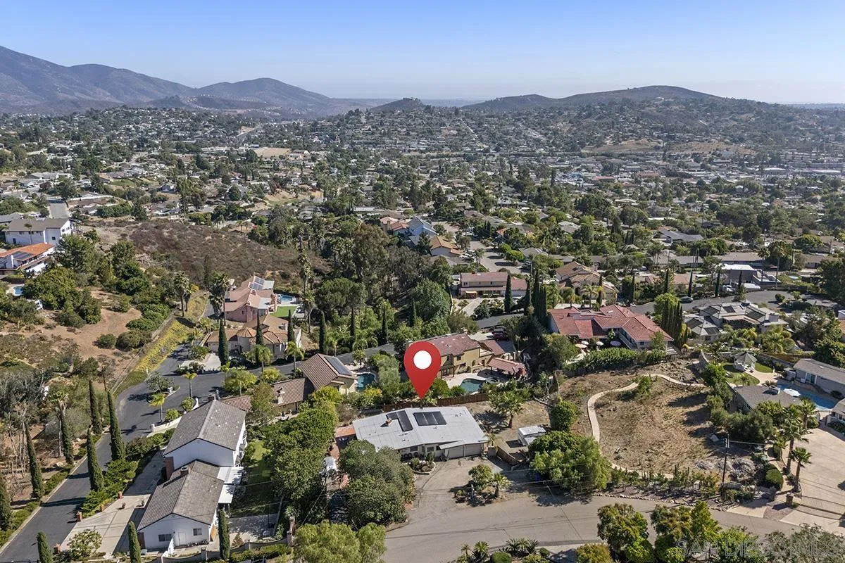 https://cdn.realtyfeed.com/cdn/127/250035438/ee156873429e29e9b1b44f75cbd0a96e.webp