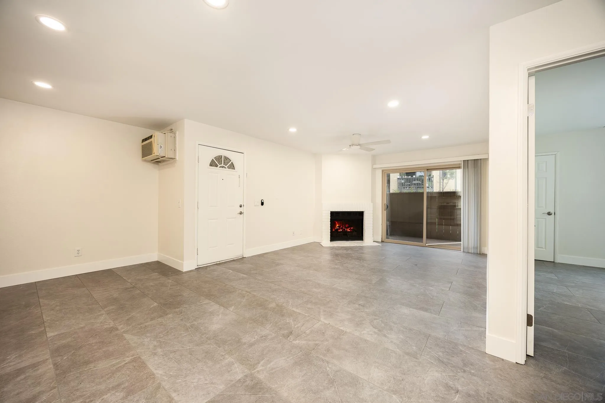 Photo #6: 250035439 Listing 