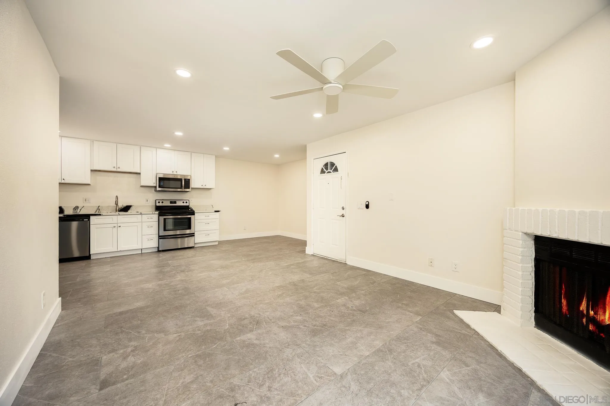 Photo #10: 250035439 Listing: Photo #10