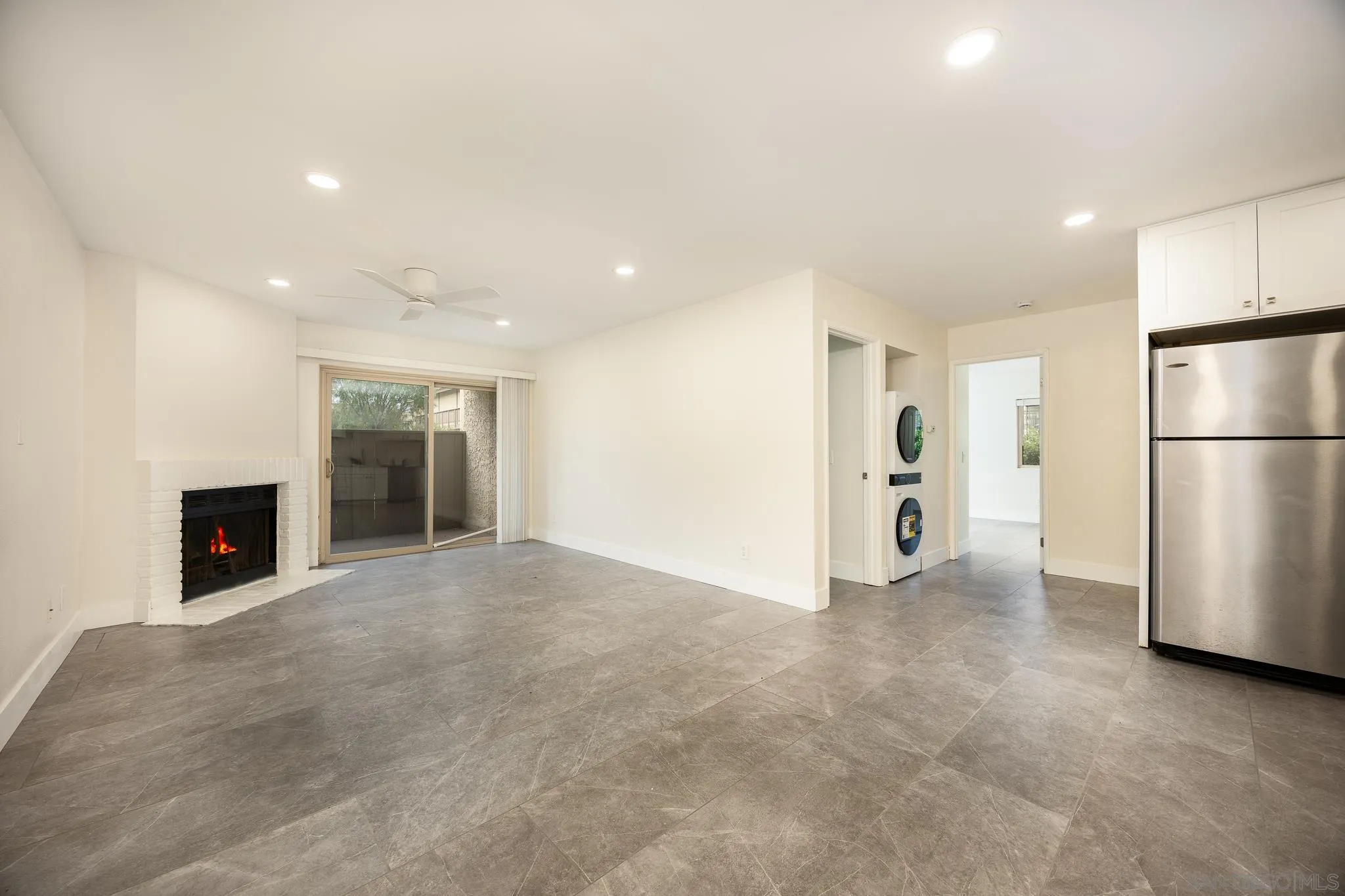 Photo #5: 250035439 Listing 
