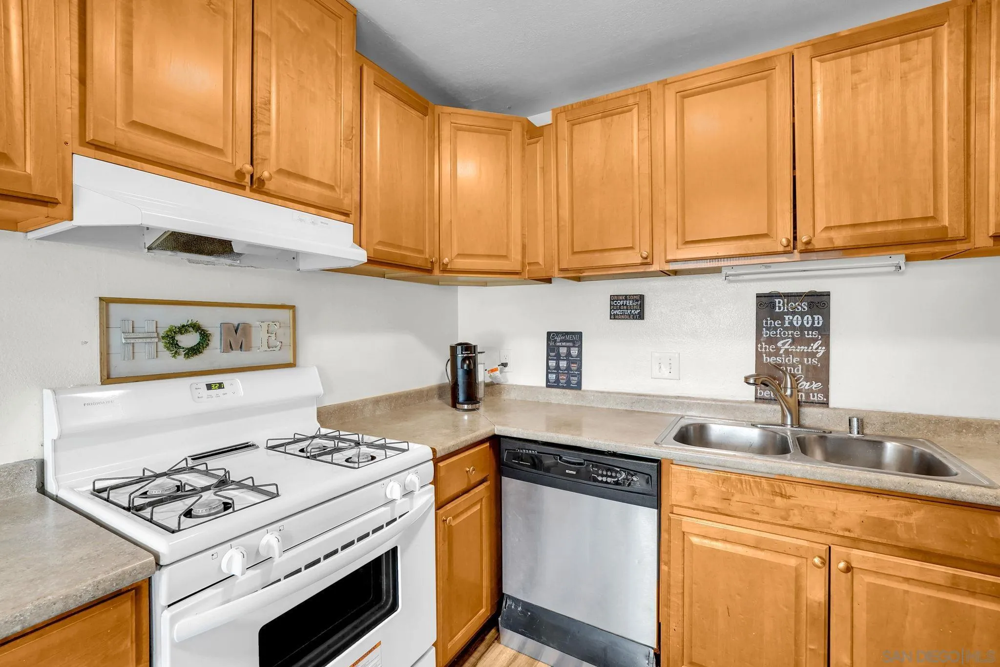 Photo #9: 250035443 Listing: Photo #9