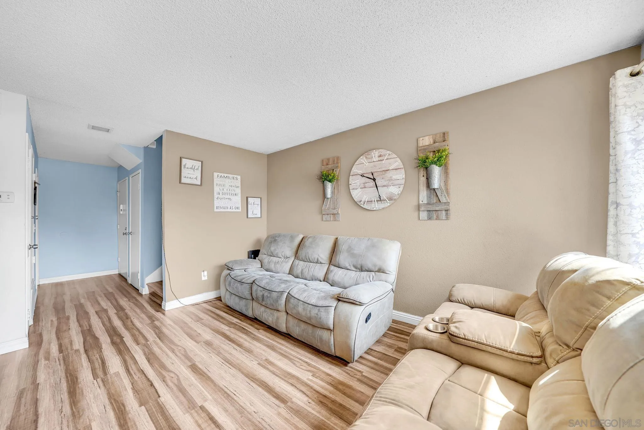 Photo #4: 250035443 Listing 
