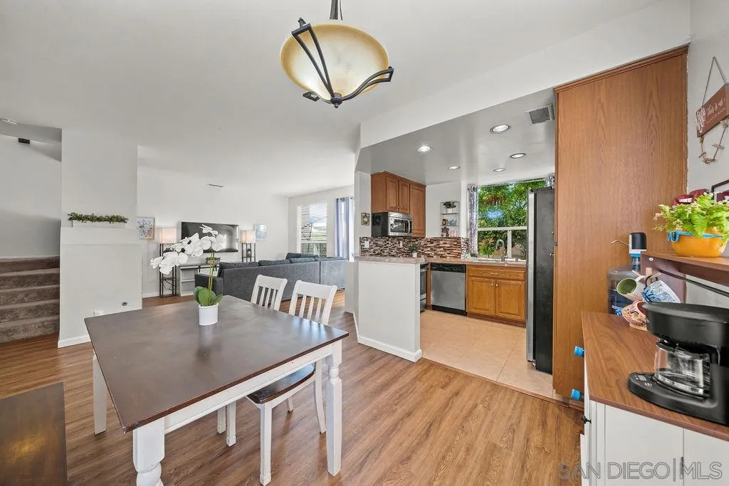 Photo #6: 250035450 Listing 