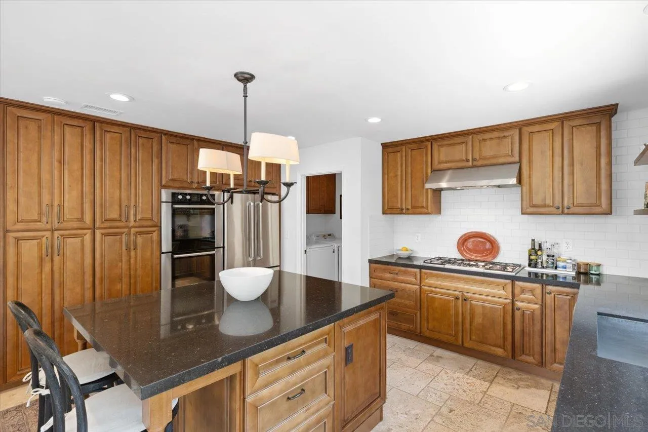 https://cdn.realtyfeed.com/cdn/127/250035452/204fa61326c1c6a4c20666ecede8e805.webp
