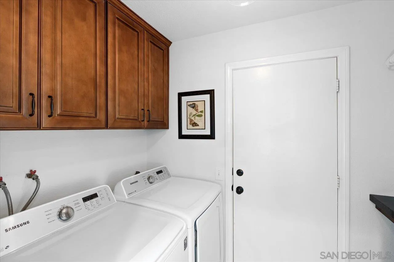 https://cdn.realtyfeed.com/cdn/127/250035452/5a3de6dd6985582456655193b7cec11d.webp