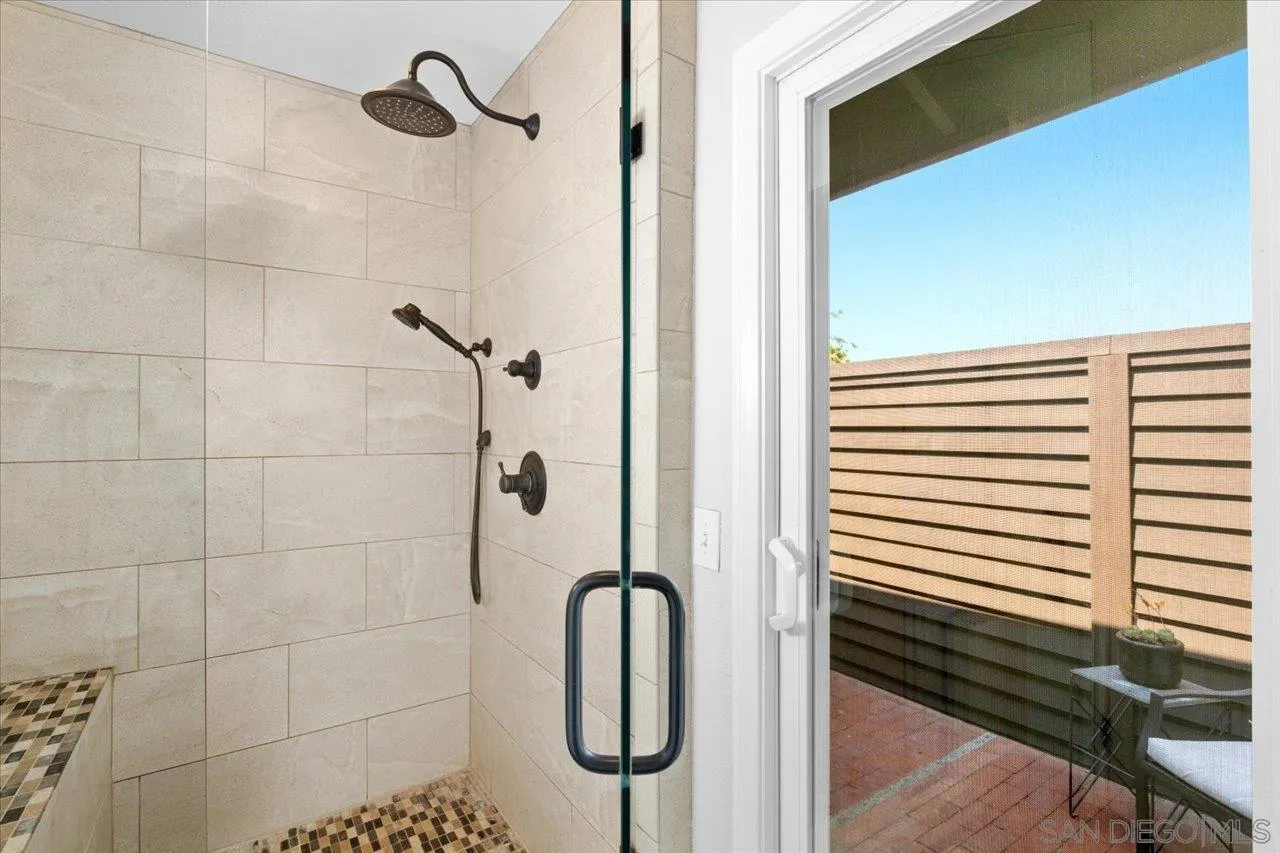 https://cdn.realtyfeed.com/cdn/127/250035452/a34e15a00fad309776c989eec2f3a229.webp