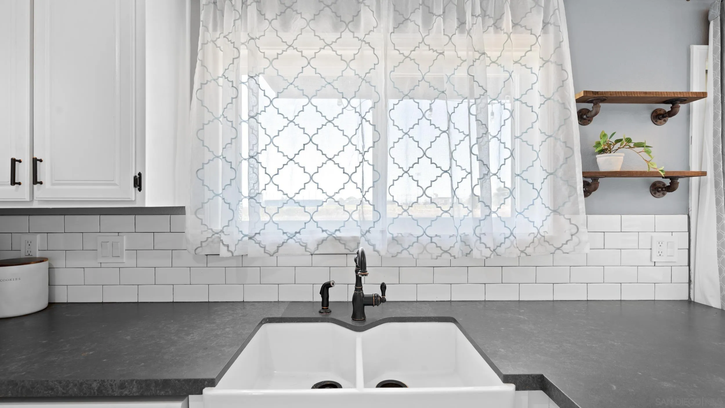 Photo #11: 250035454 Listing: Photo #11