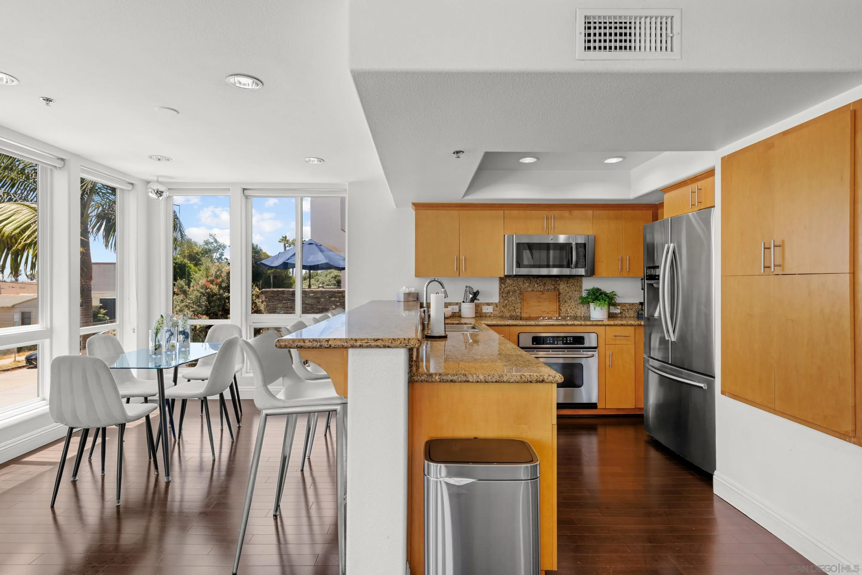 More Details about MLS # 250035458 : 924 HORNBLEND STREET