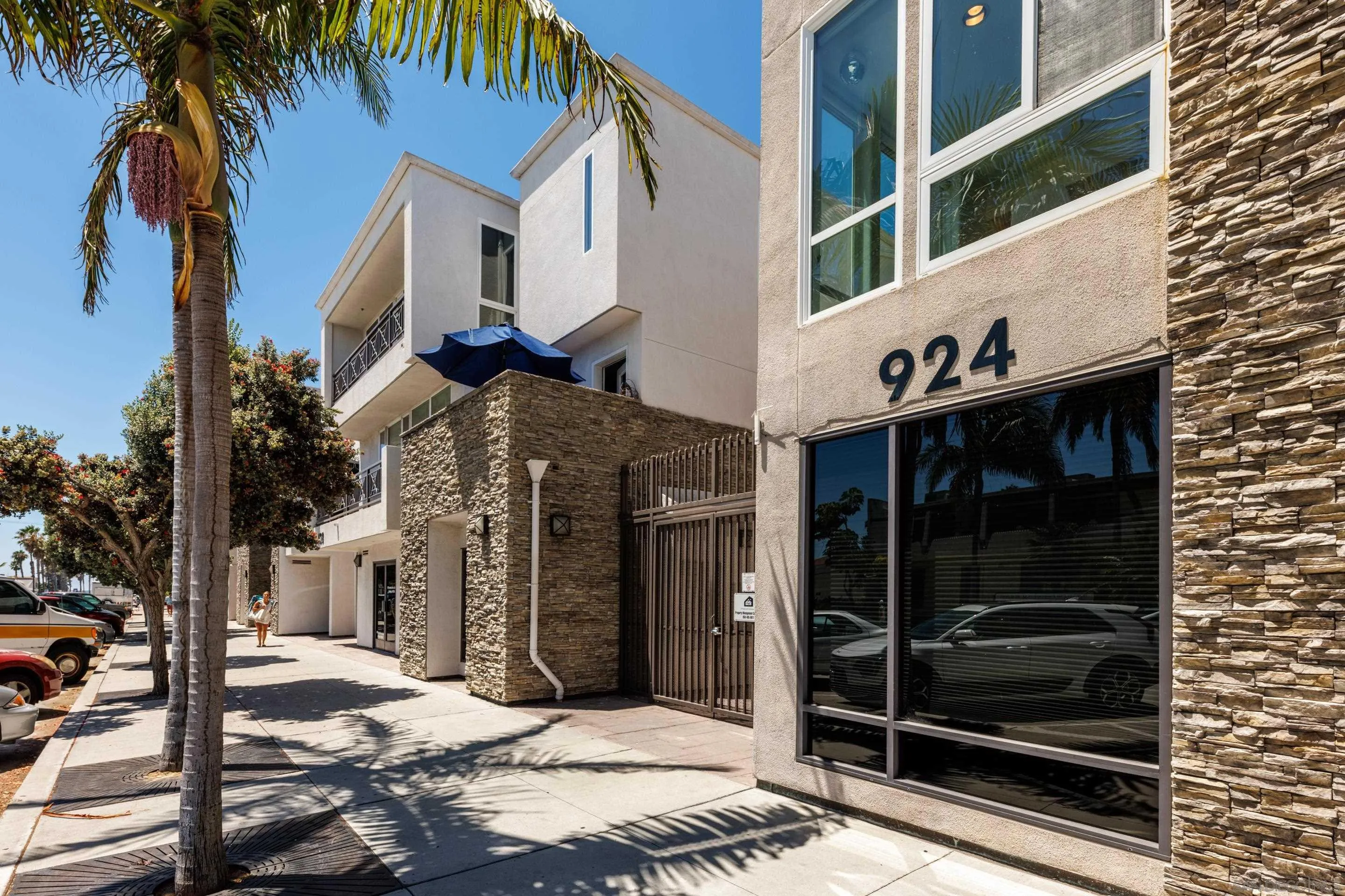Photo #2: 250035458 Listing 